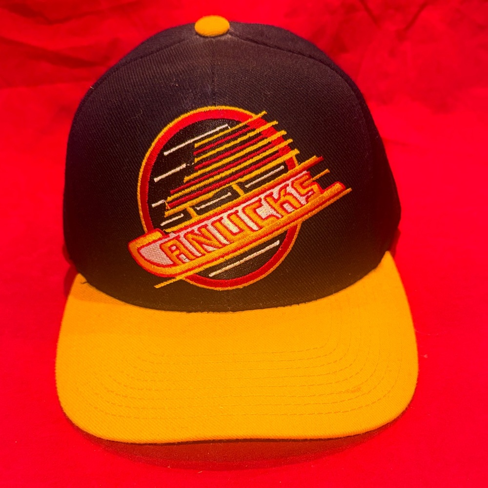Vancouver Canucks Black and Yellow Cap